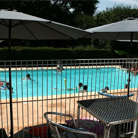 Campsite Village Les Vignes Puy-l'Eveque