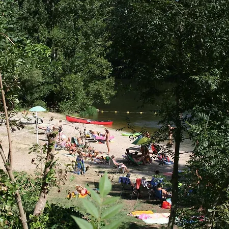 Village Les Vignes Campsite Puy-l'Eveque